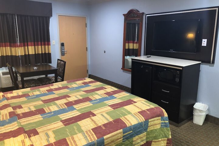Room 20 of 32
