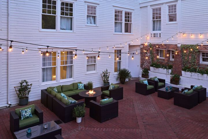 Hotel Exterior 80 of 83