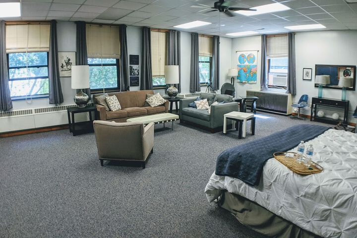 Room 28 of 37