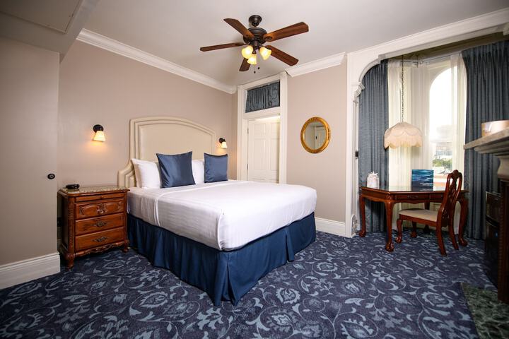 Room 32 of 118