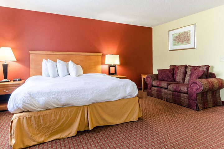 Room 14 of 32