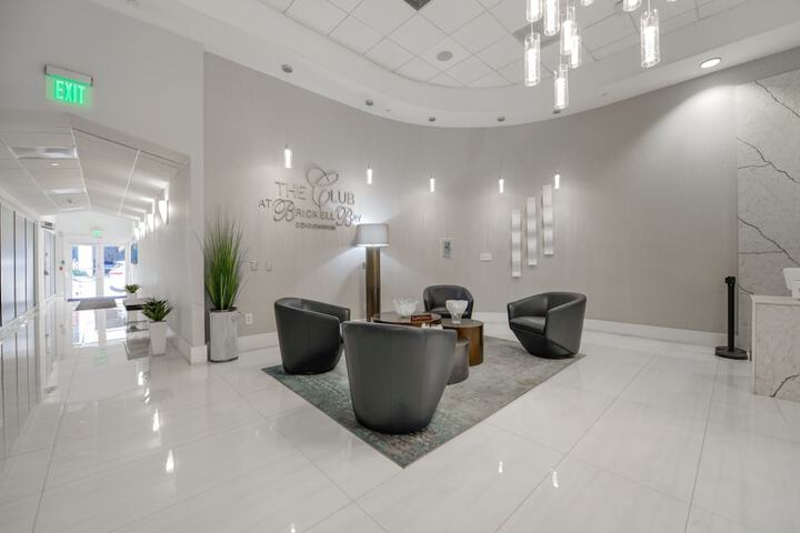Hotel 2 of 265
