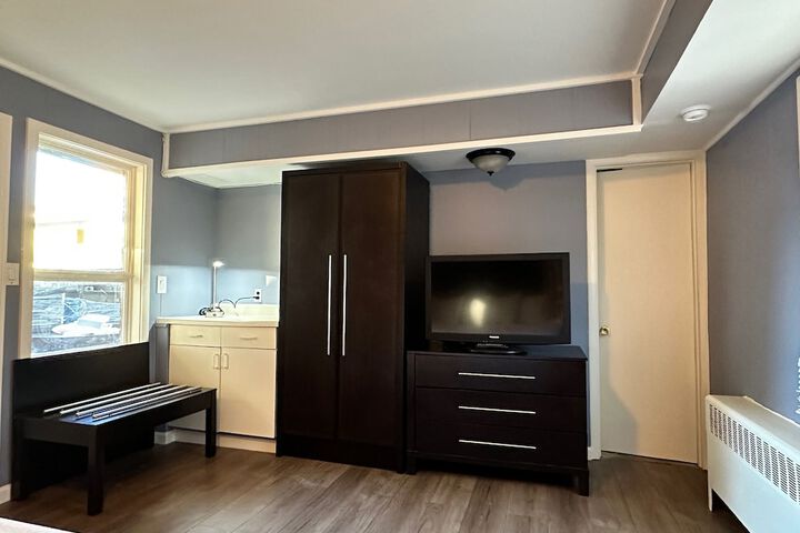 Room 10 of 22