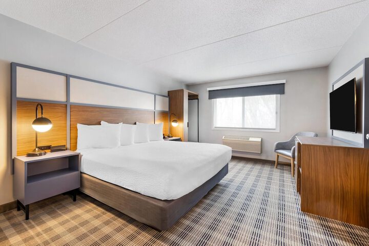 AmericInn by Wyndham Valley City - Conference Center