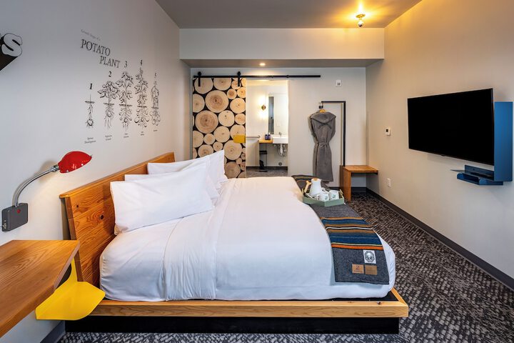 Room 30 of 55