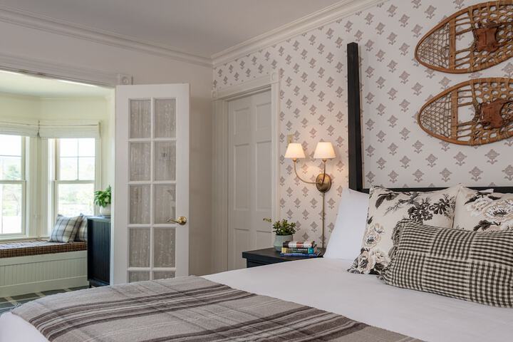 Room 104 of 147