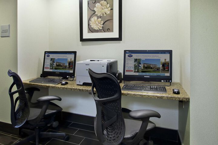 Business Center 60 of 60