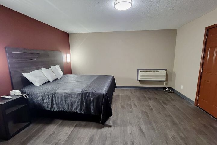Budget Inn & Suites