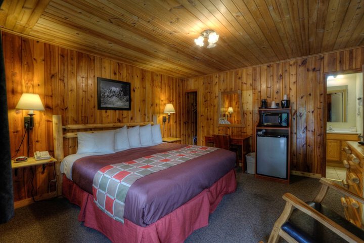 Room 28 of 160