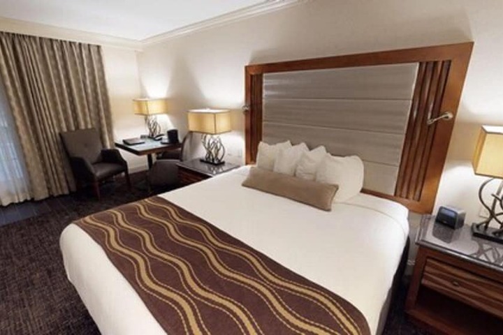Room 34 of 80
