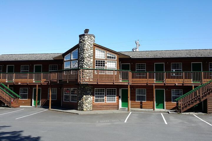 Harborview Inn