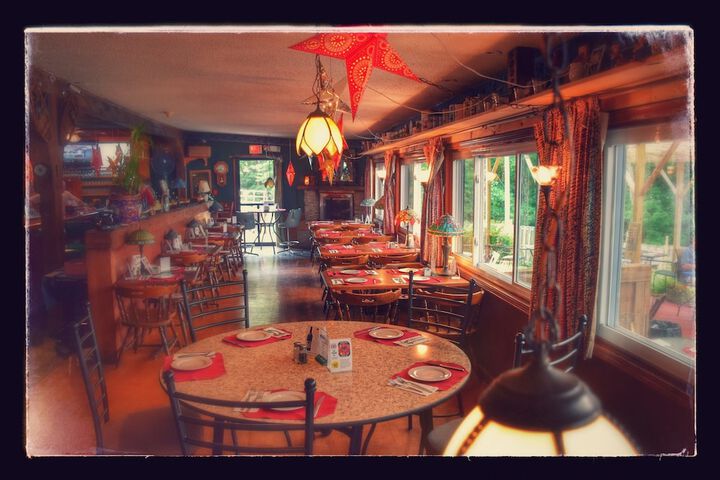 Dining 99 of 127