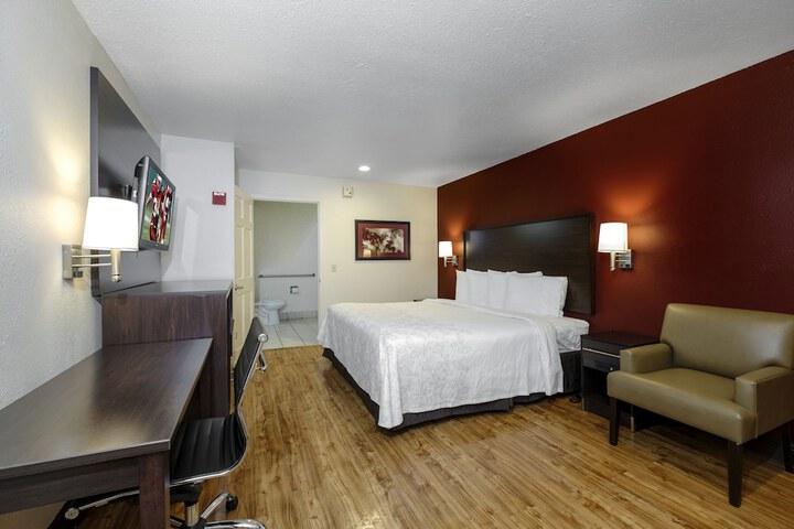 Red Roof Inn PLUS+ Hammond