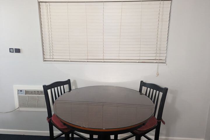Room 6 of 26