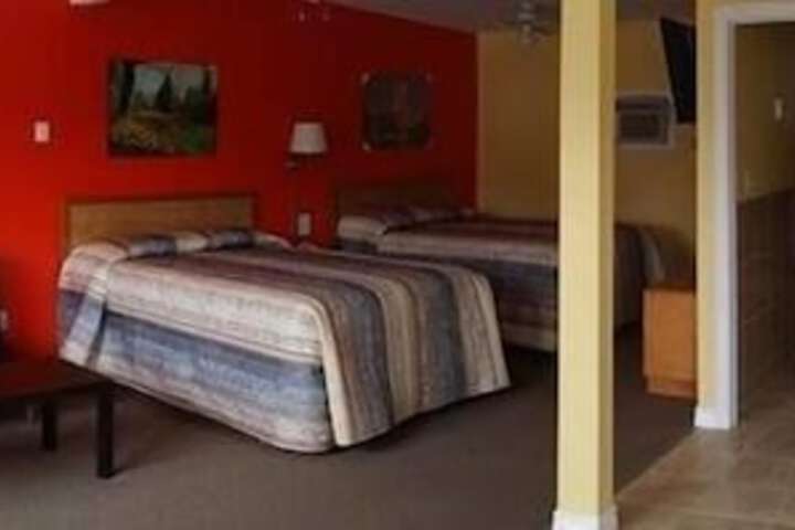 Room 10 of 43