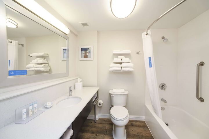 Room 15 of 25