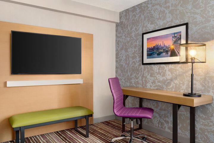 Room 11 of 33
