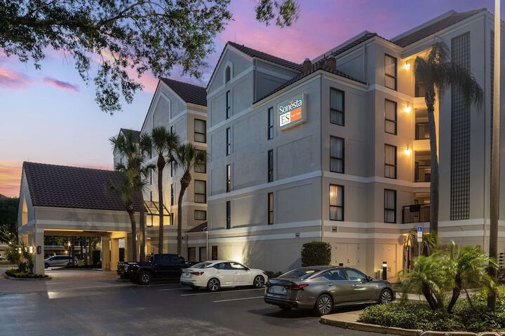 Hotel 3 of 39