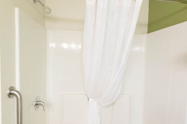 Sleep Inn & Suites Pleasant Hill - Des Moines