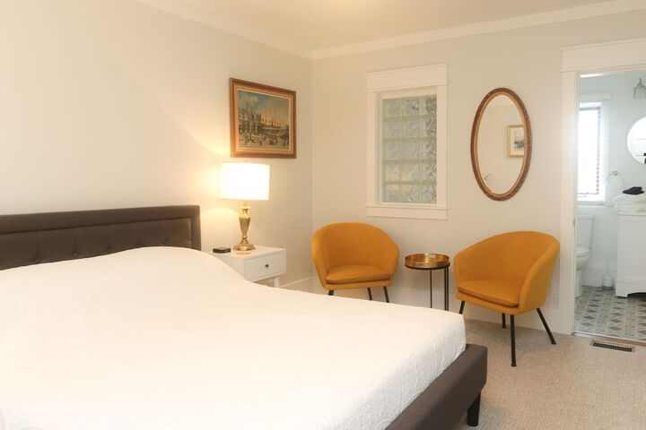Room 37 of 46