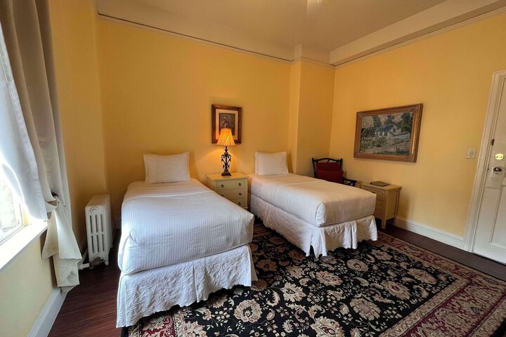Room 8 of 69