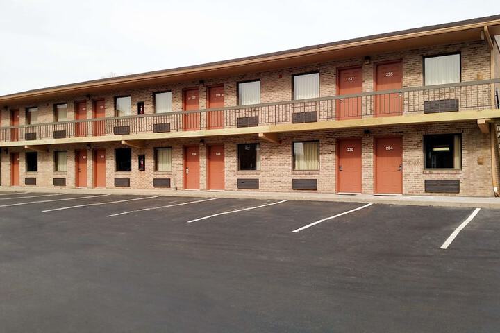 Hotel 6 of 37