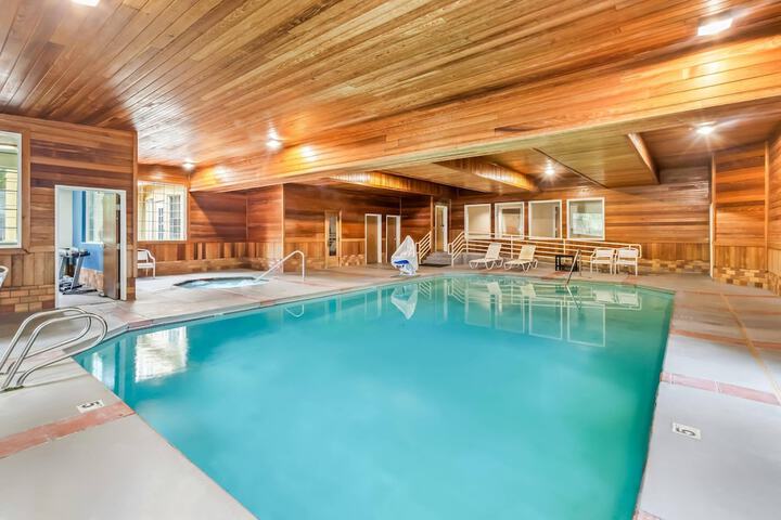 Comfort Suites Clackamas