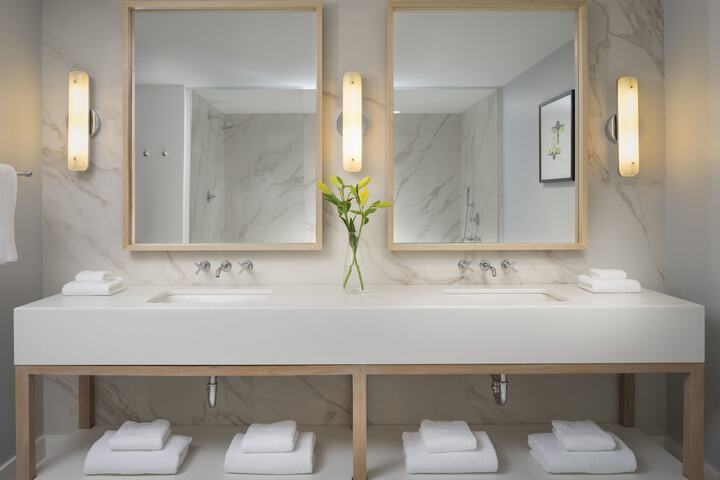 Kimpton Schofield Hotel by IHG