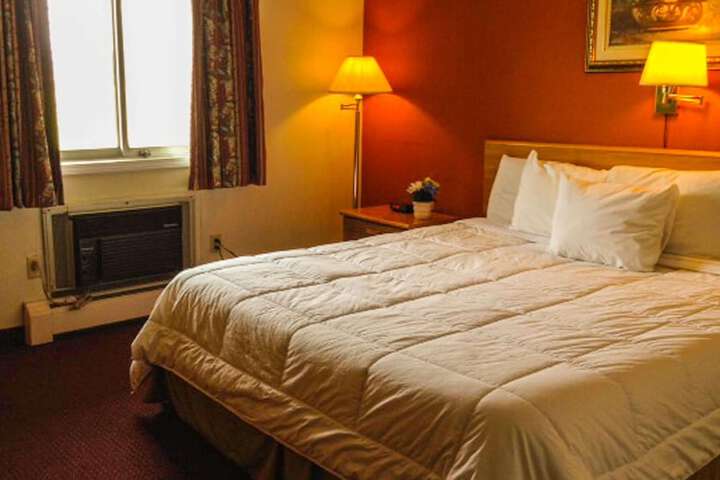 Room 20 of 38