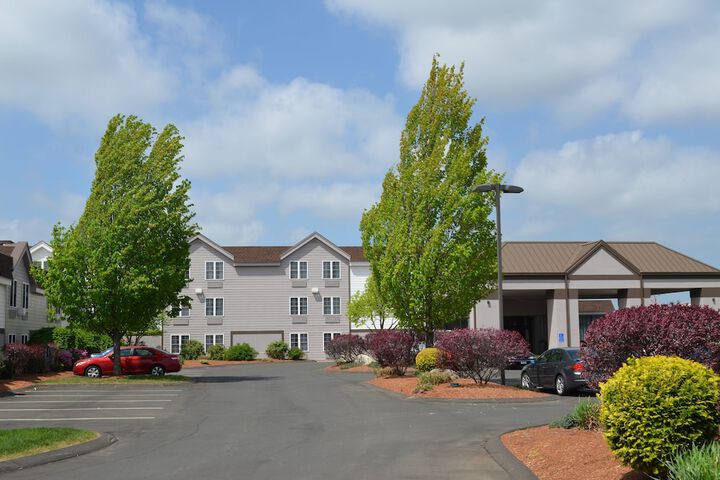 Best Western Hartford Hotel & Suites