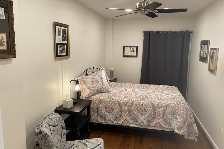 Hermann Crown Suites