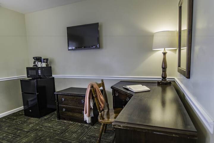 Room 18 of 49
