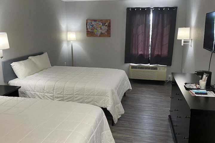 Room 21 of 32