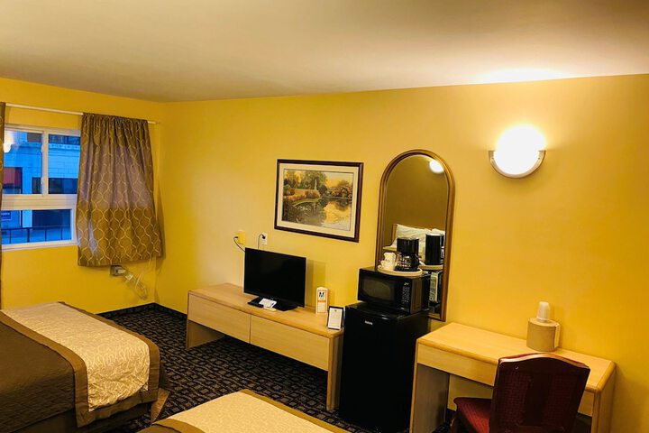 Room 34 of 43