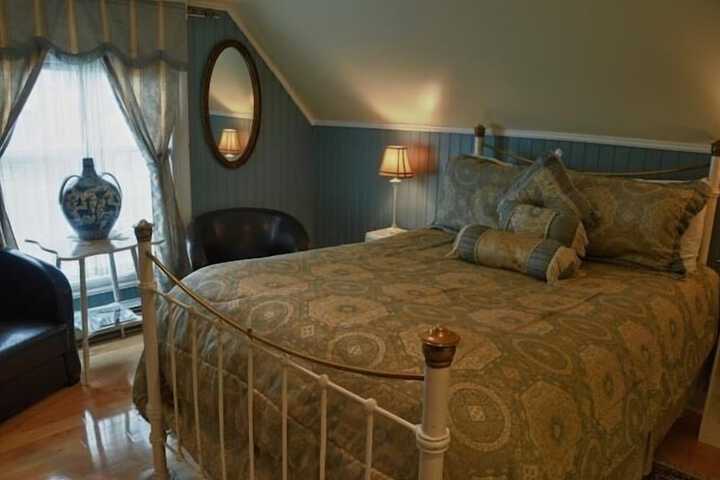 Room 34 of 95