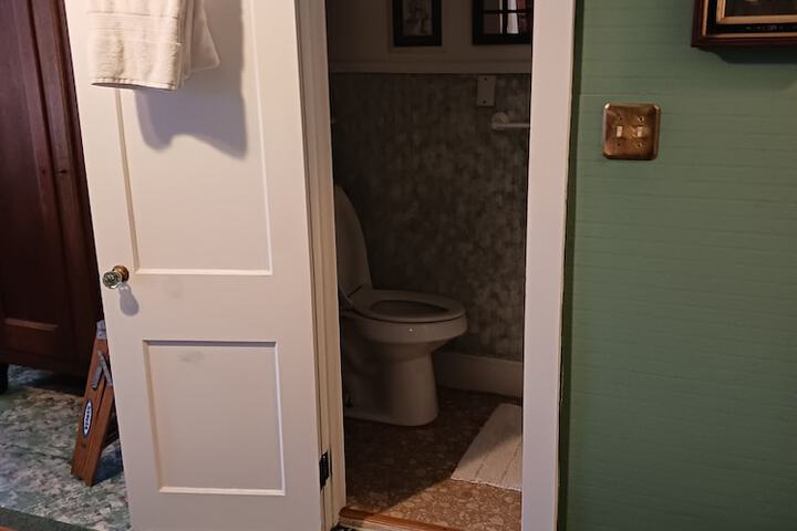 Room 41 of 47