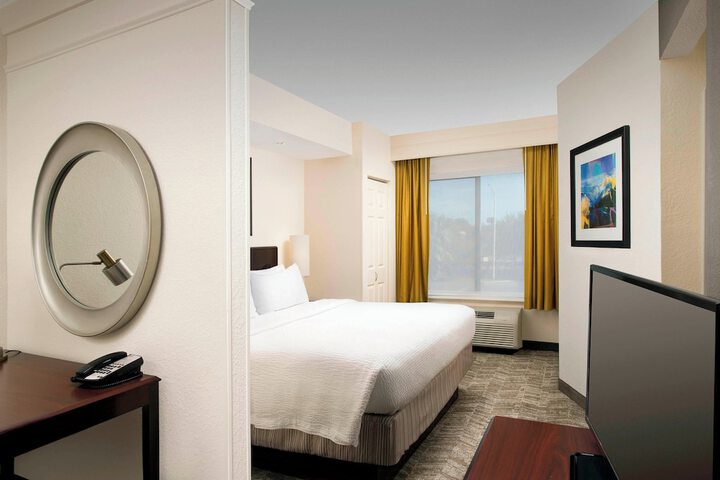 Room 21 of 35