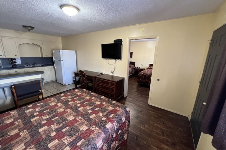 Room 26 of 42