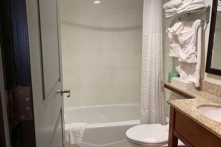 Room 3 of 6