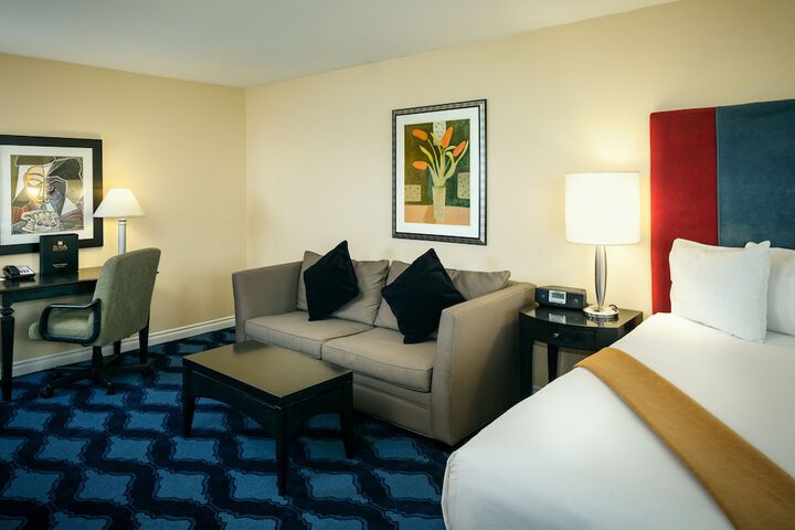 Room 11 of 31