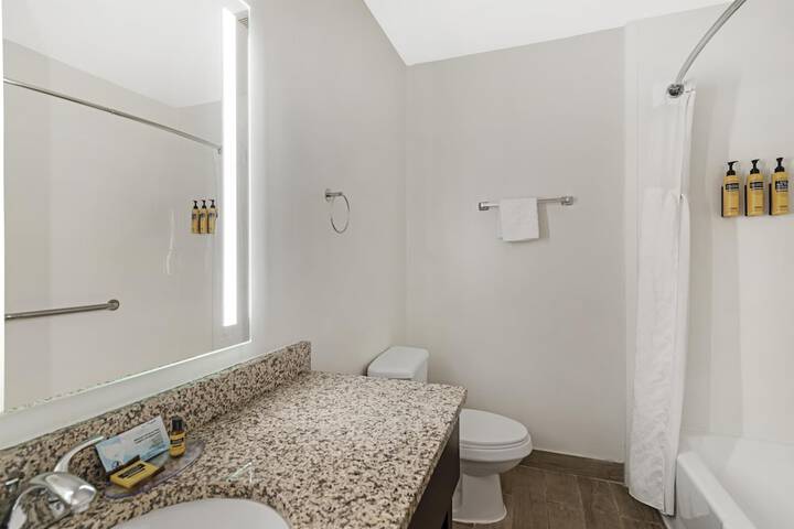 Best Western Plus Brunswick Bath