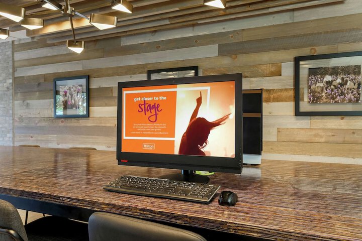 DoubleTree by Hilton Austin - University Area