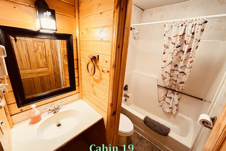 Horseshoe Bay Lodge