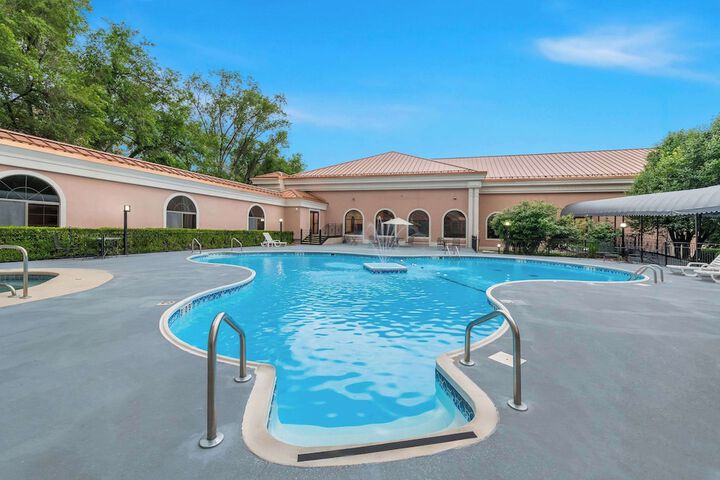 Pool 16 of 73