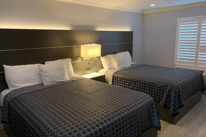 Room 12 of 31