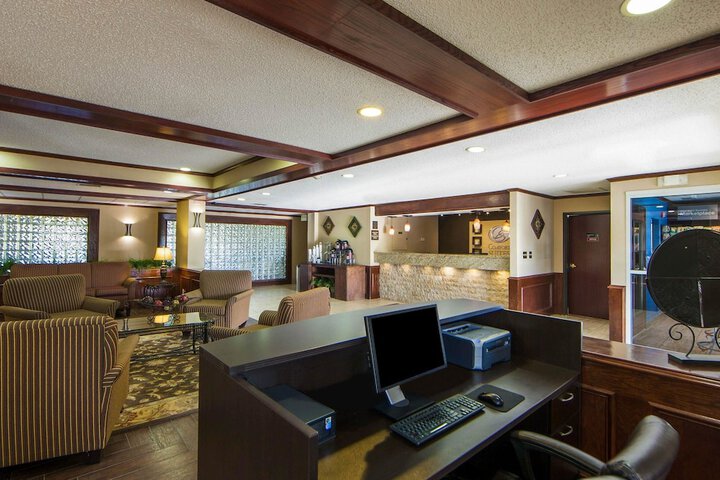 Quality Suites Addison - Dallas