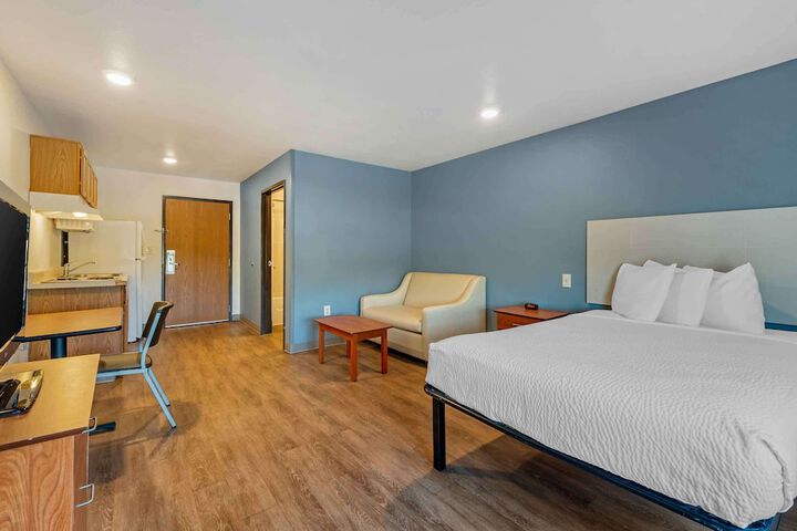 Room 11 of 25