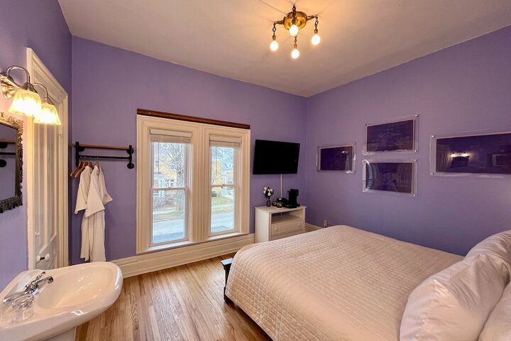 Room 5 of 50