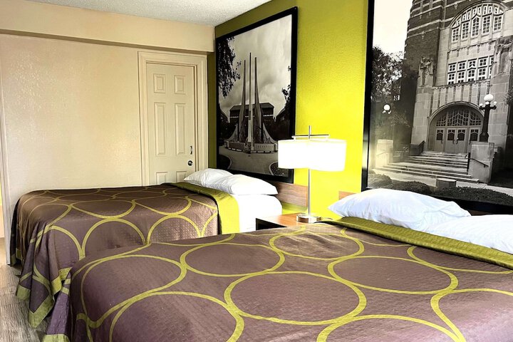 Super 8 by Wyndham Lafayette / Purdue Area