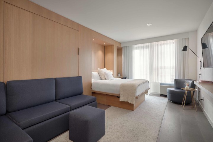 Room 8 of 55